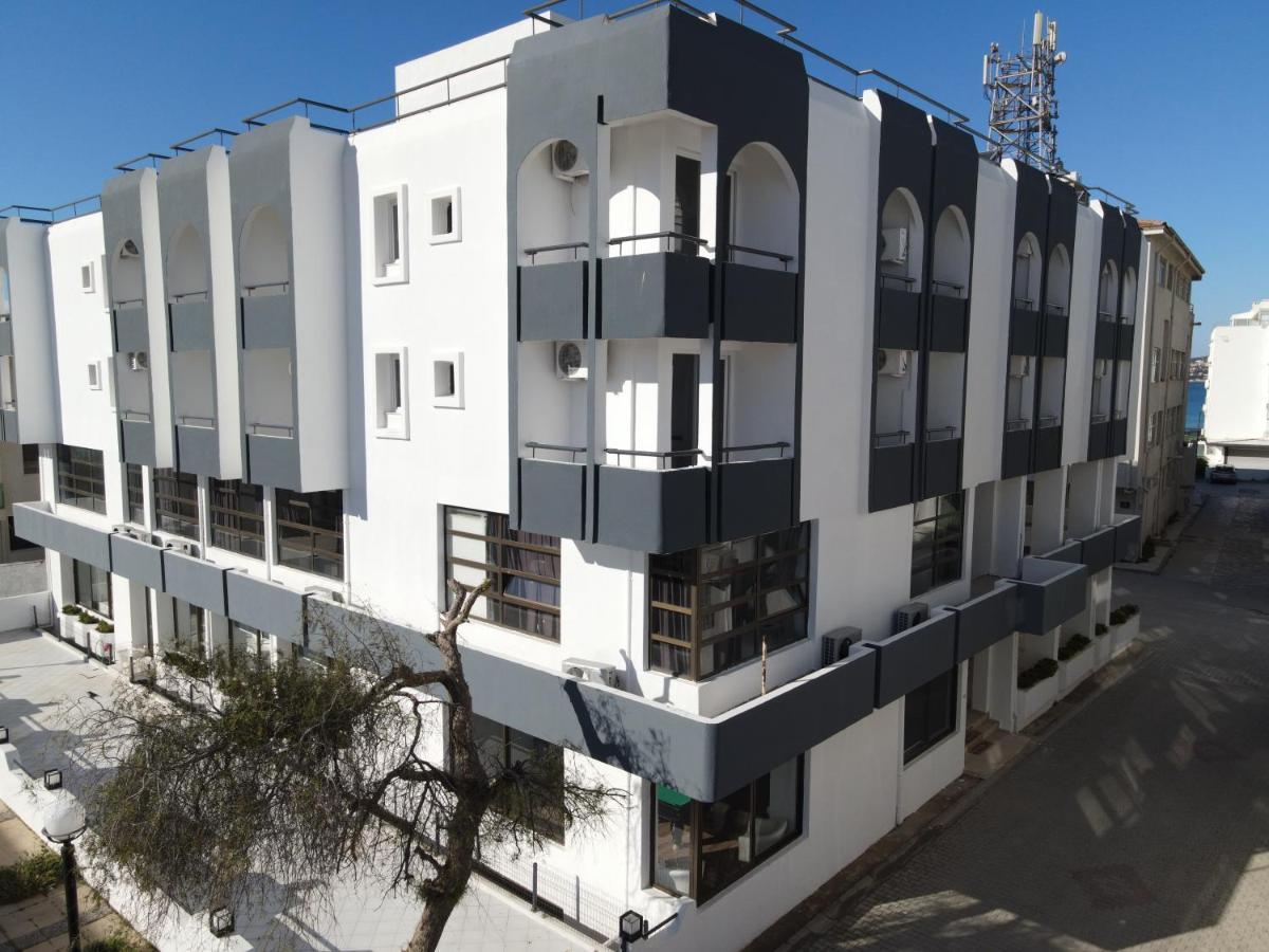 Z Otel Çeşme Luaran gambar