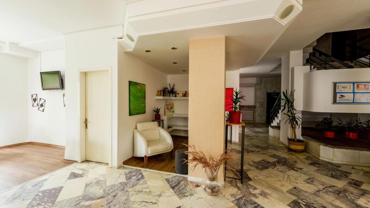 Z Otel Çeşme Luaran gambar
